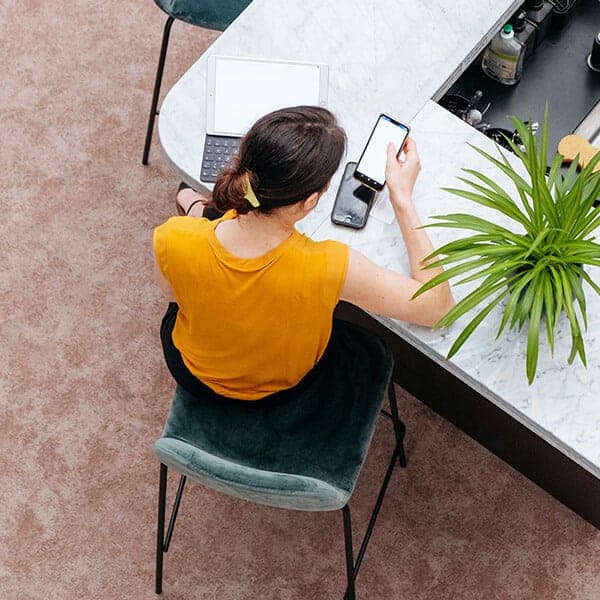 Business-team-in-a-meeting